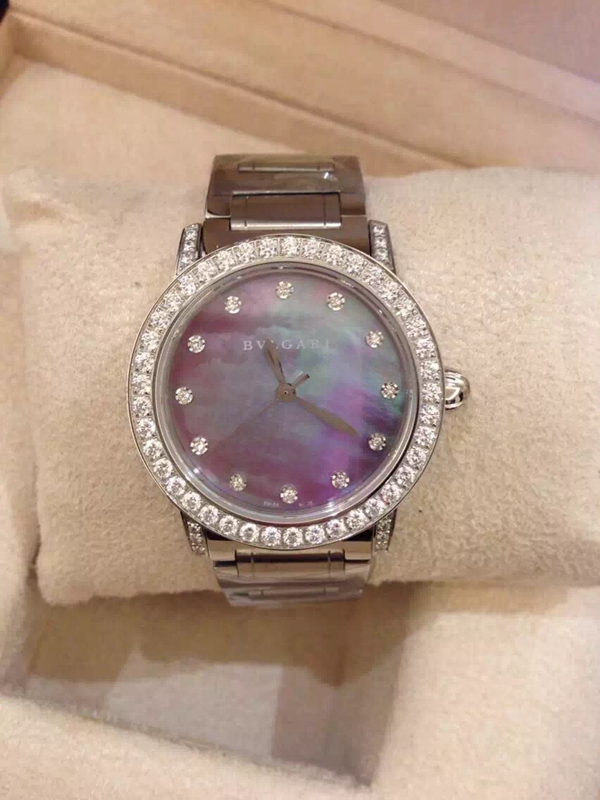 ブルガリ時計正面デザイン